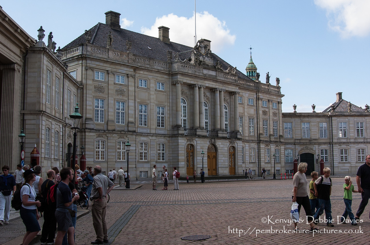 Built by Frederik V to celebrate the 300th anniversary of the House of Oldenborg, Amalienborg consists of four palaces built around a square. These are Moltkes Palace (Christian VII's palace), Schackske Palace (Christians IX's palace and residence of Queen Margrethe and Prince Henrik), Levetzaus Palace (Christian VIII's palace) and Brockdorfske